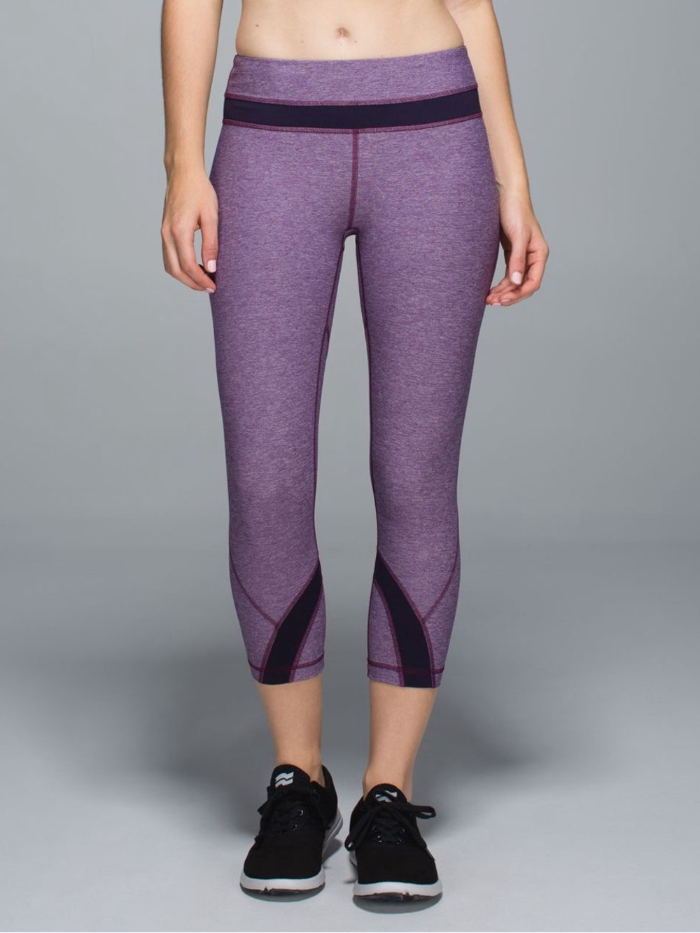 Lululemon run inspire crop ll all luxtreme purple cropped leggings women’s 6